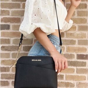Michael Kors Elegant Black Crossbody Bag